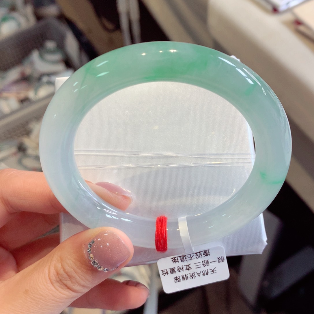 翡翠手镯未镶嵌56圆条77