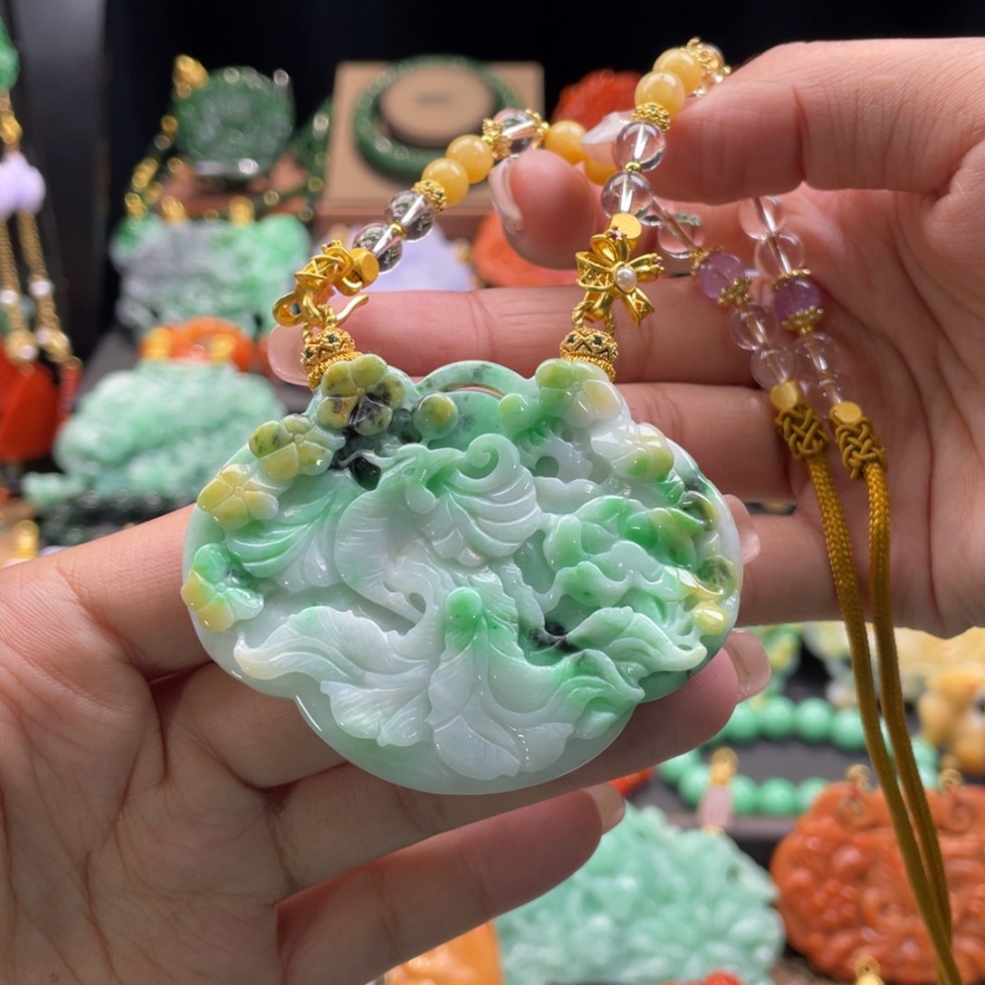 翡翠颈饰未镶嵌代编织