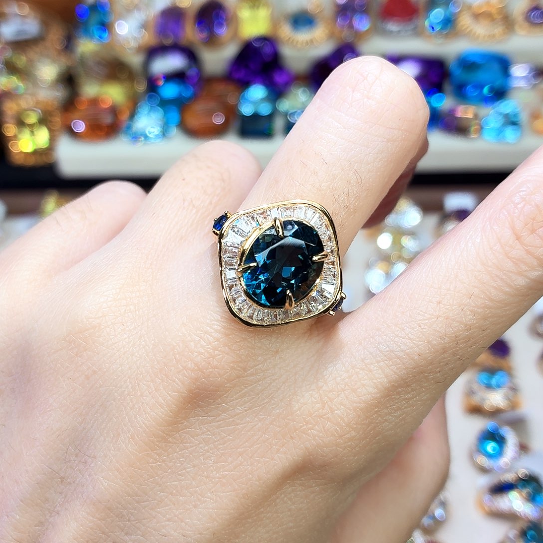 银S925镶嵌托帕石戒指