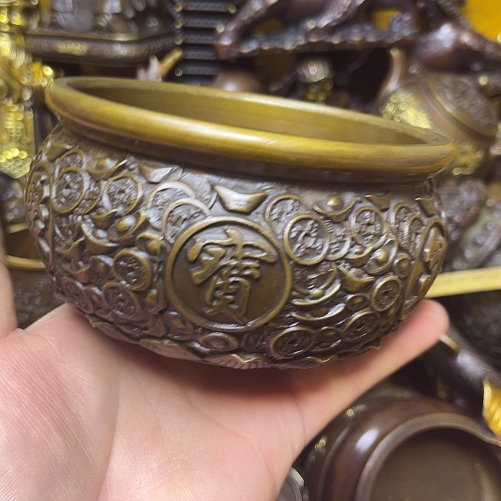 诚信经营精美铜器