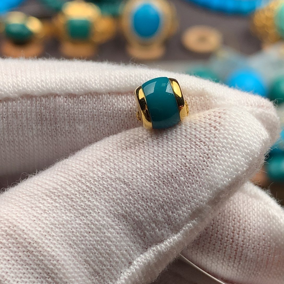 绿松石18K金镶嵌绿松石6*6mm