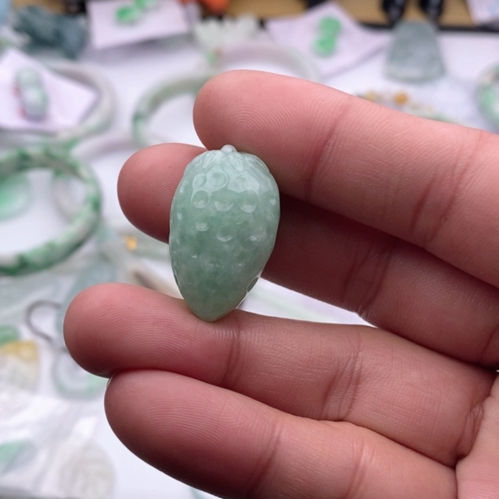 翡翠吊坠(不含链)未镶嵌