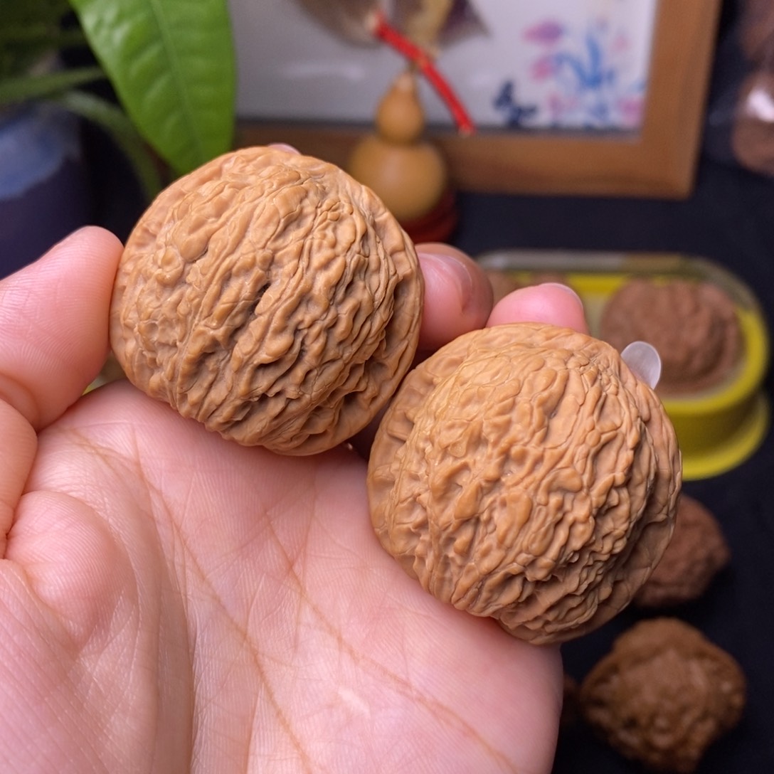 文玩核桃把件38绣球