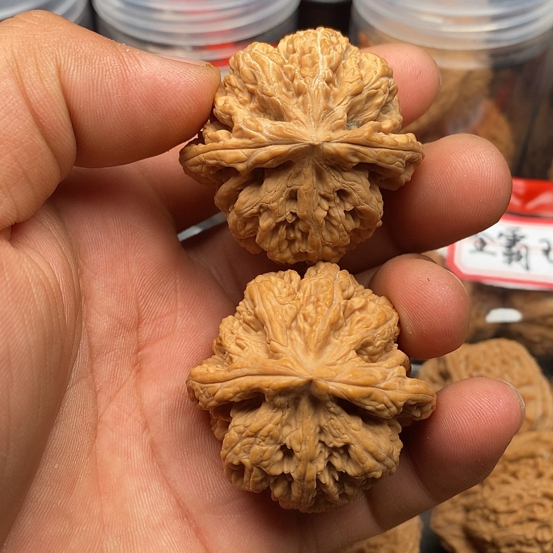 文玩核桃把件Z**Z粗筋44全品