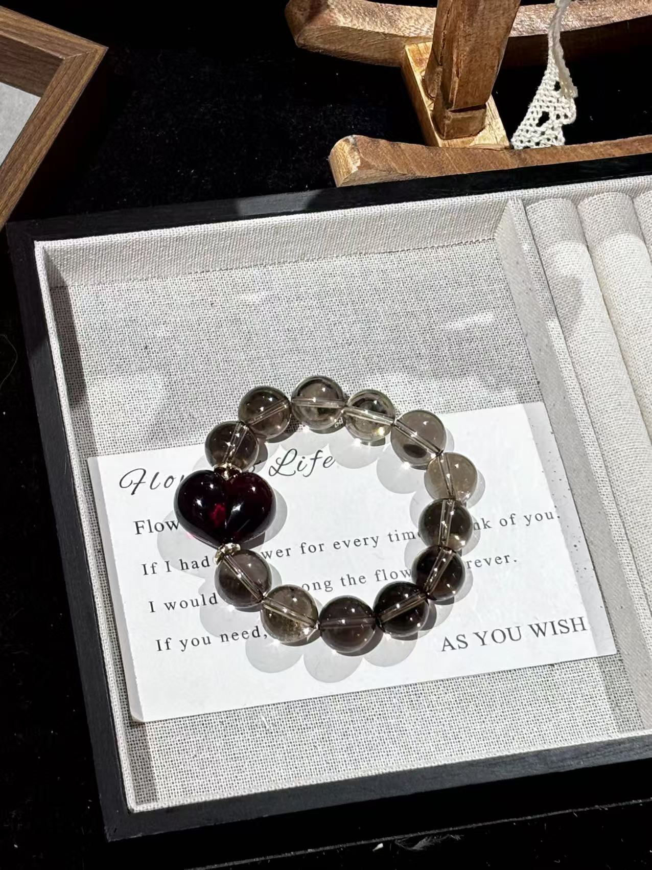 【81】（拍两单）天然水晶茶晶设计款手串单圈 多样性发货 发其一