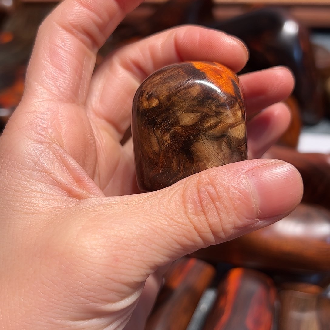 交趾黄檀（大红酸枝）沉**气