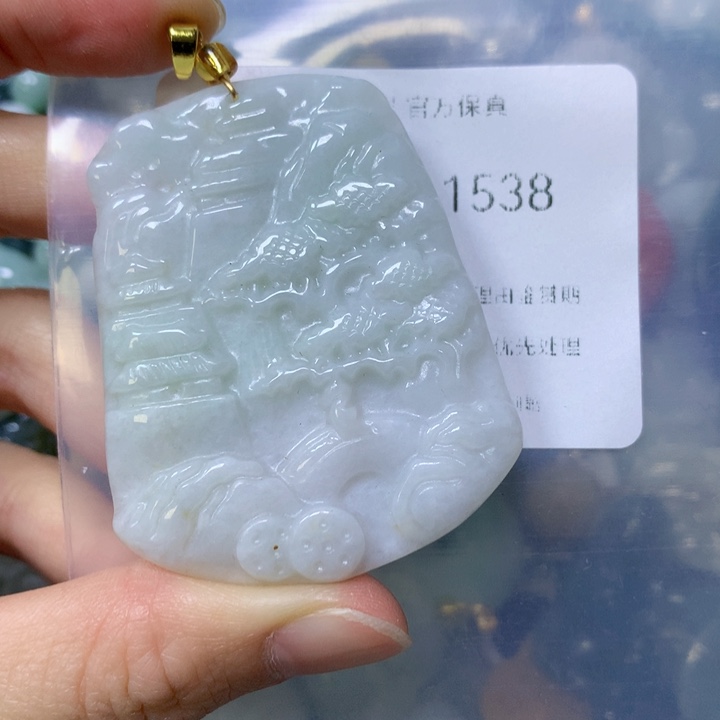 翡翠颈饰未镶嵌翡翠