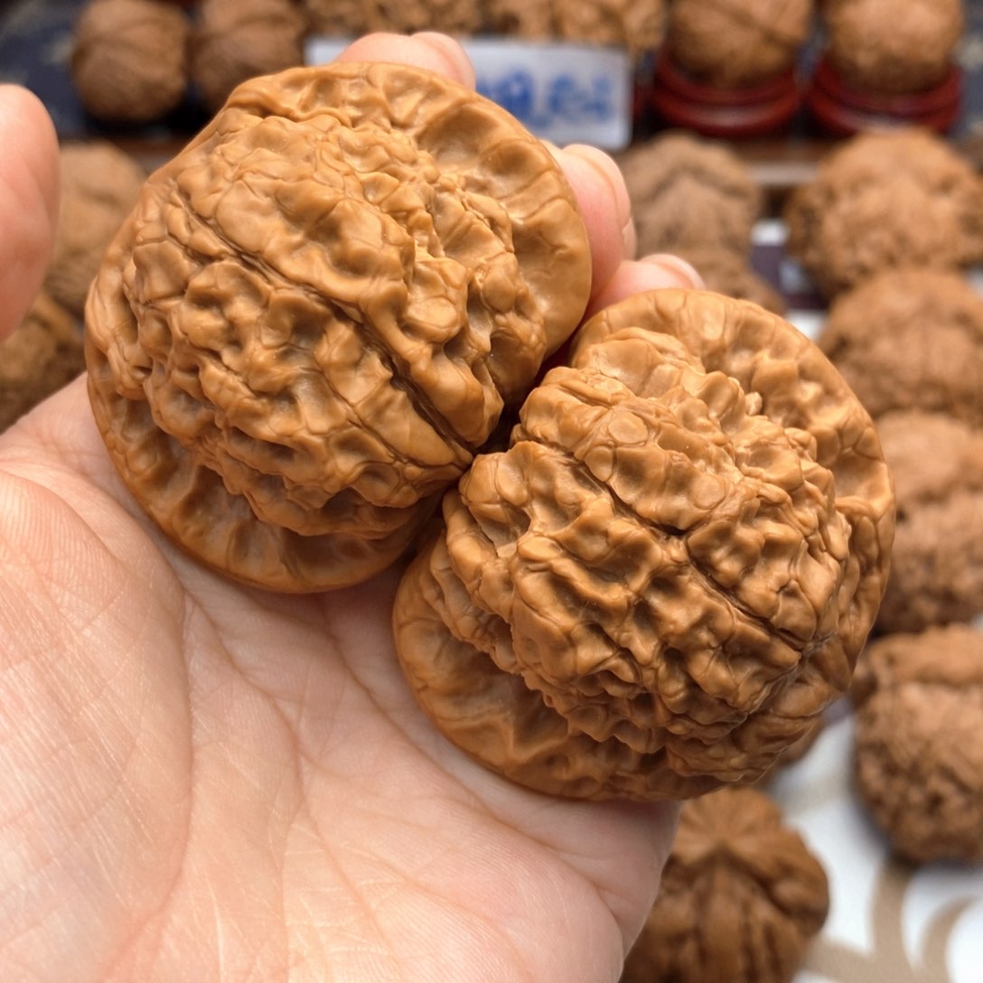 【闪购商品】文玩核桃把件50尺全品龙鼎