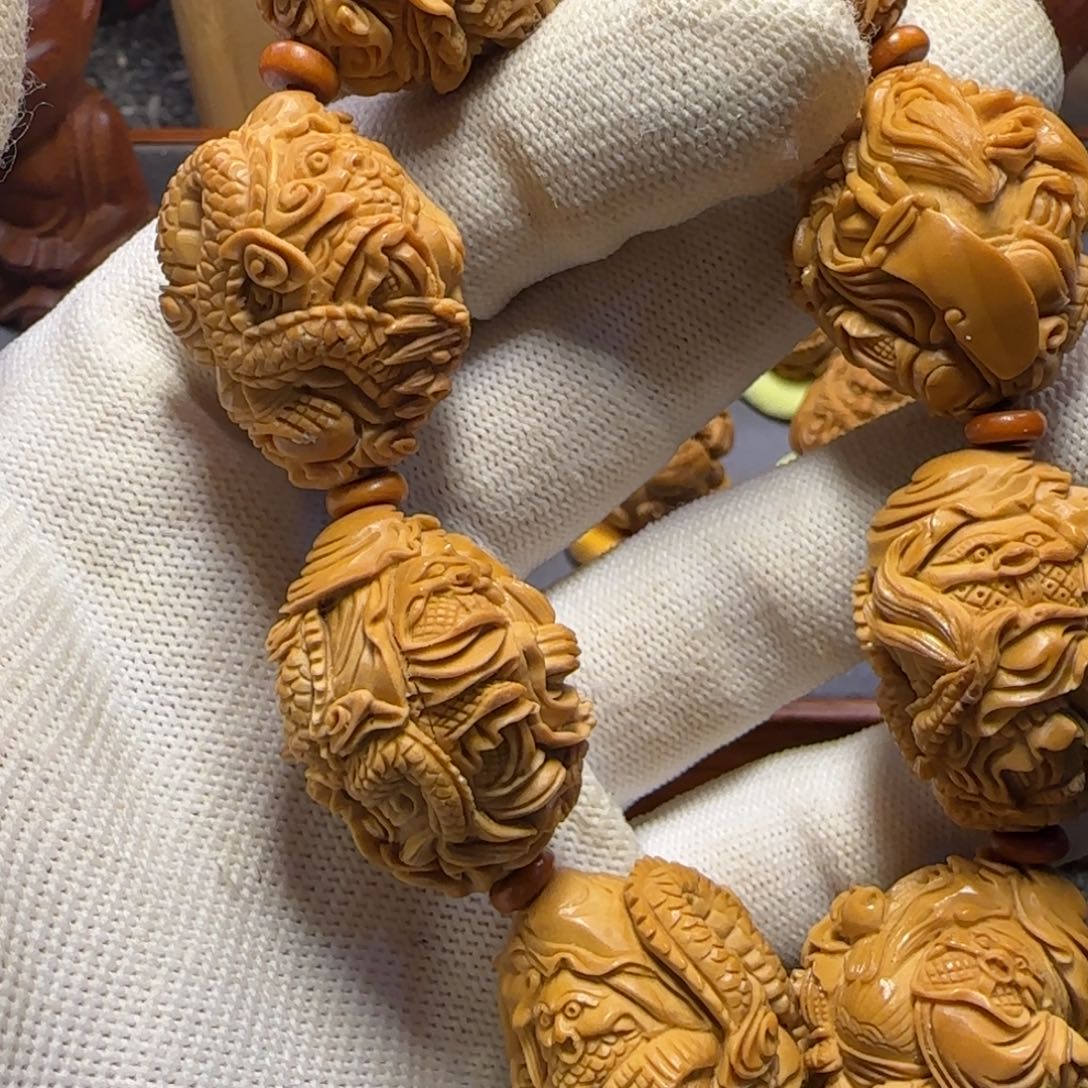 橄榄核吊坠斌*……………………