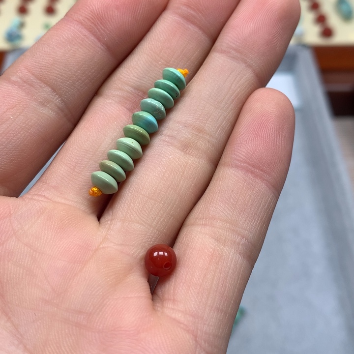 南红玛瑙配饰未镶嵌