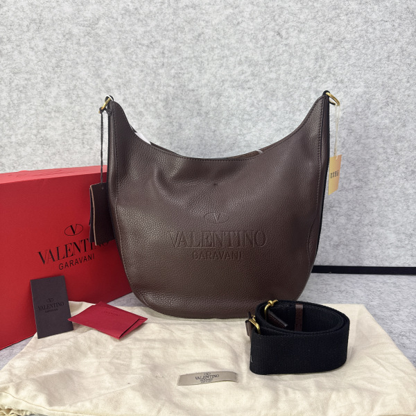 妃鱼/华伦天奴/95新/包包/市场价138/250119RN0009