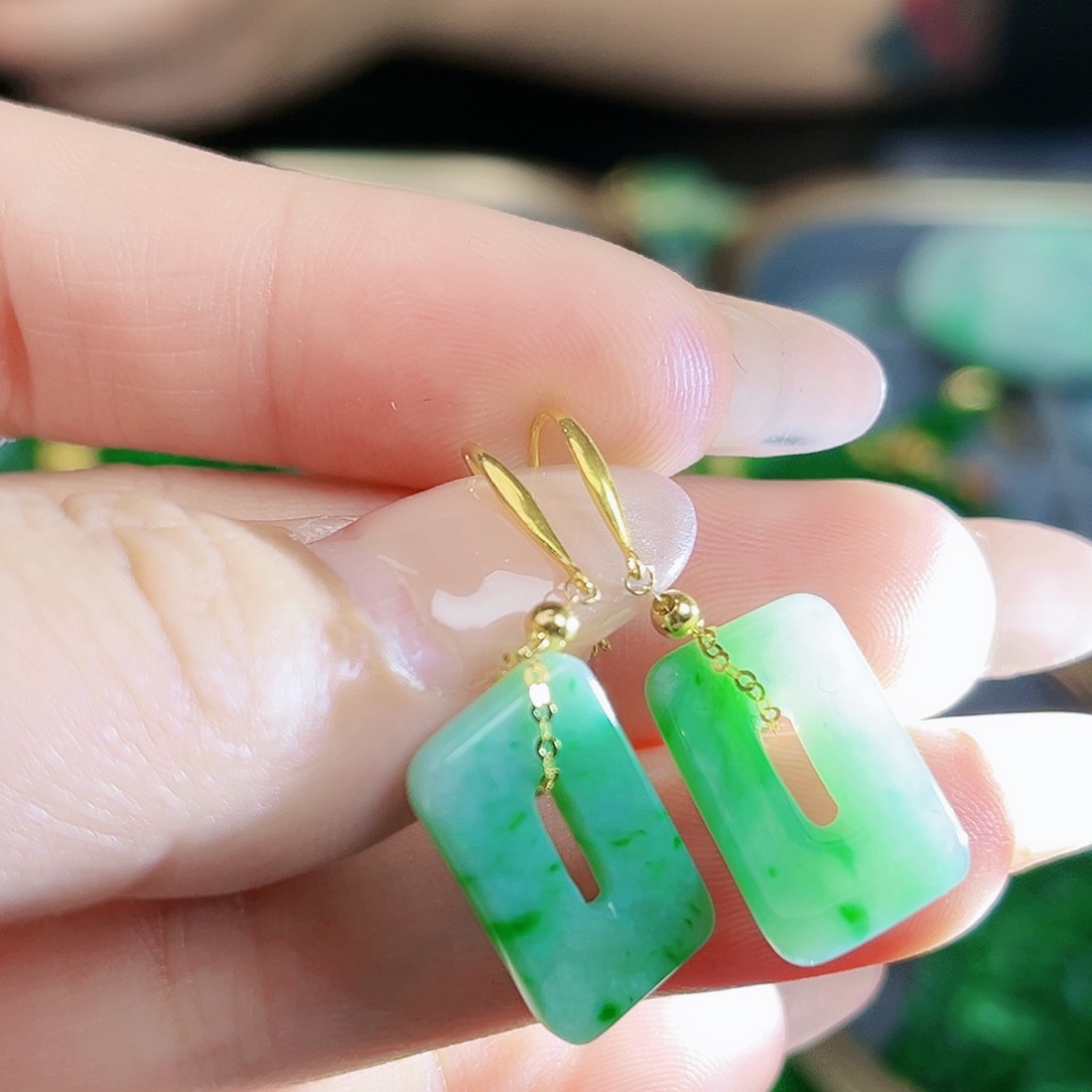 翡翠颈饰18K金镶嵌耳饰