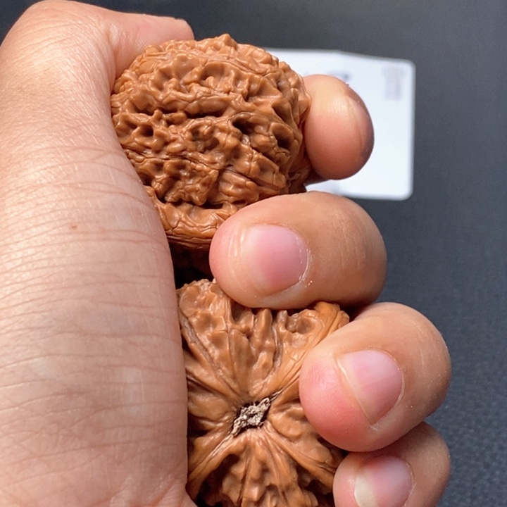 文玩核桃吊坠压车的不要拍！！