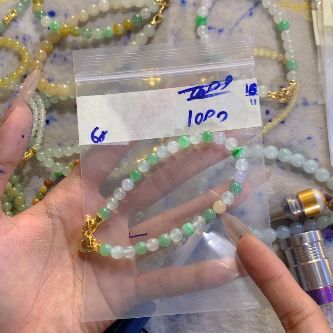 定制翡翠未镶嵌天然缅甸翡翠多样性