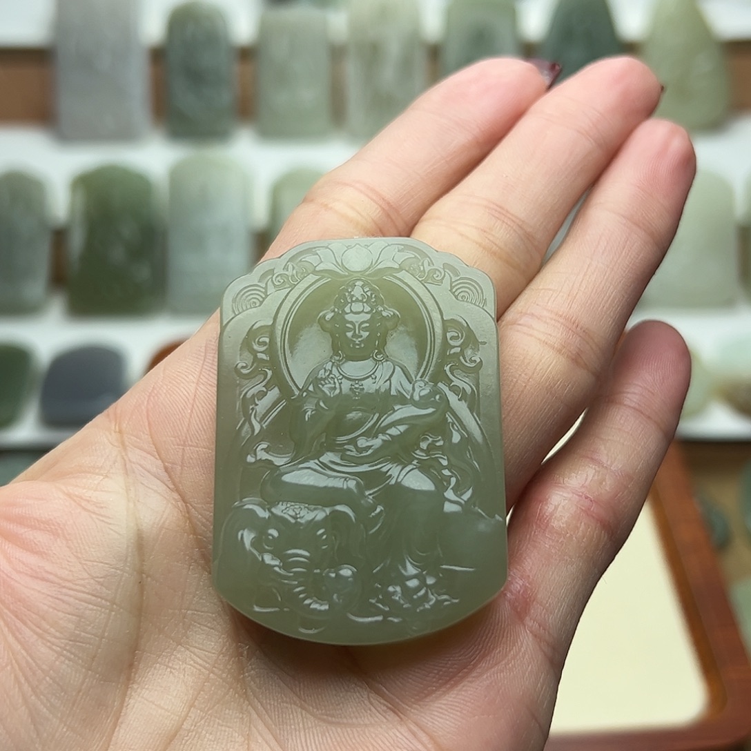 用***2和田玉未镶嵌颈饰