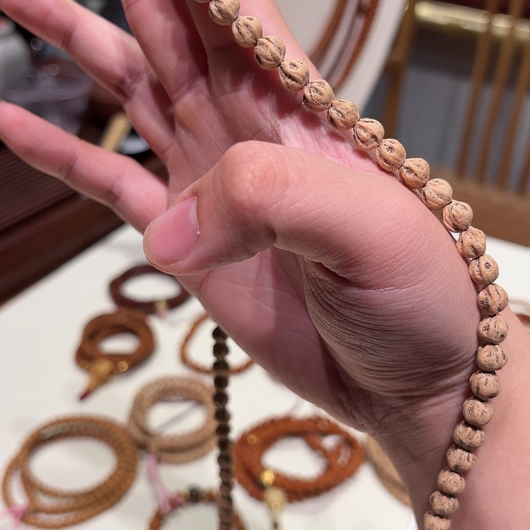 阿***悠吊坠柏香籽/百香籽8.0魔丸SS长串