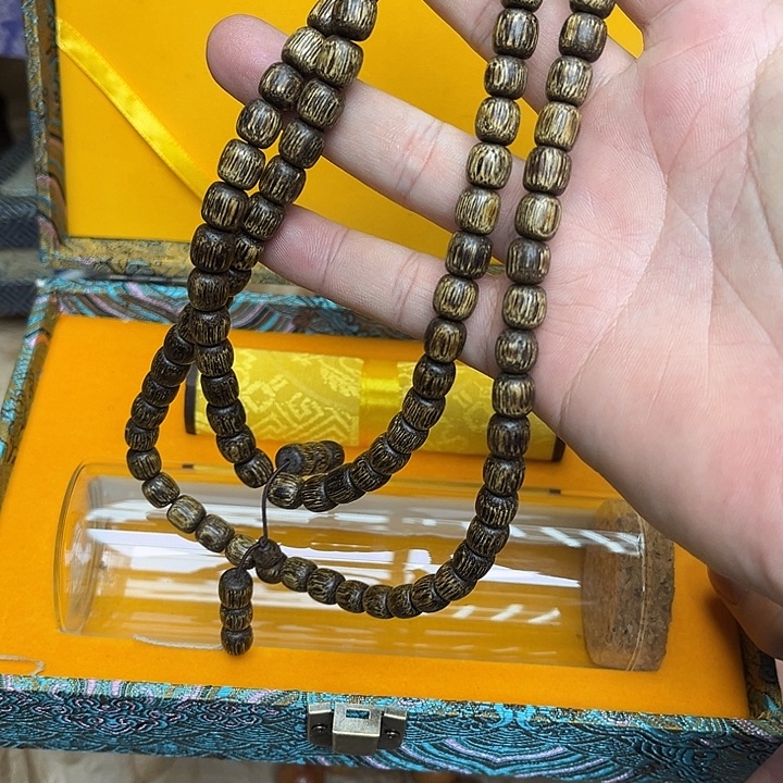 大叶紫檀（黑酸枝木类）