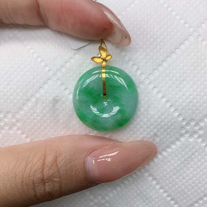 颈饰18K金镶嵌翡翠