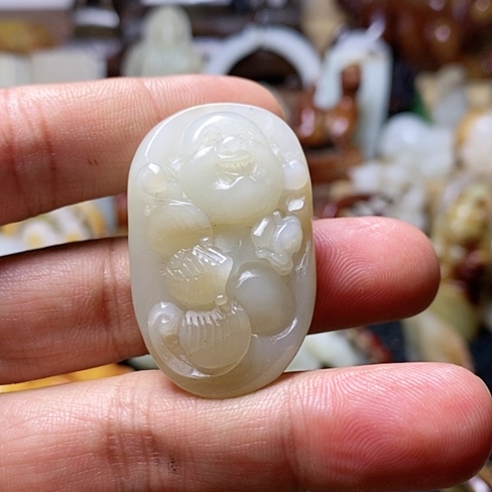 和田玉挂件未镶嵌恩