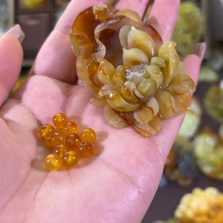 未镶嵌蛇纹石玉颈饰a***惜随机发