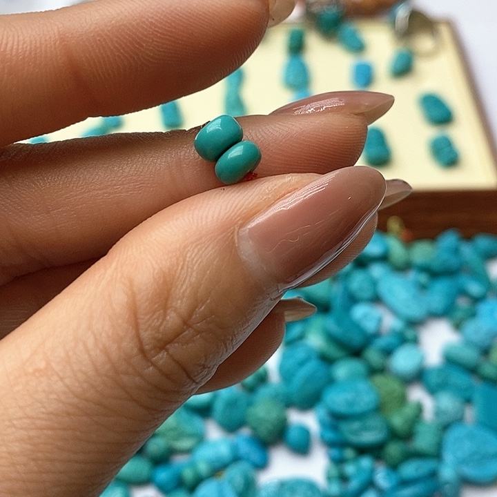 绿松石颈饰未镶嵌