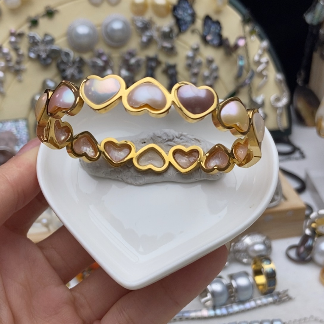 画框钛钢海水珍珠炫彩淡水珍珠爱心贵妃手镯