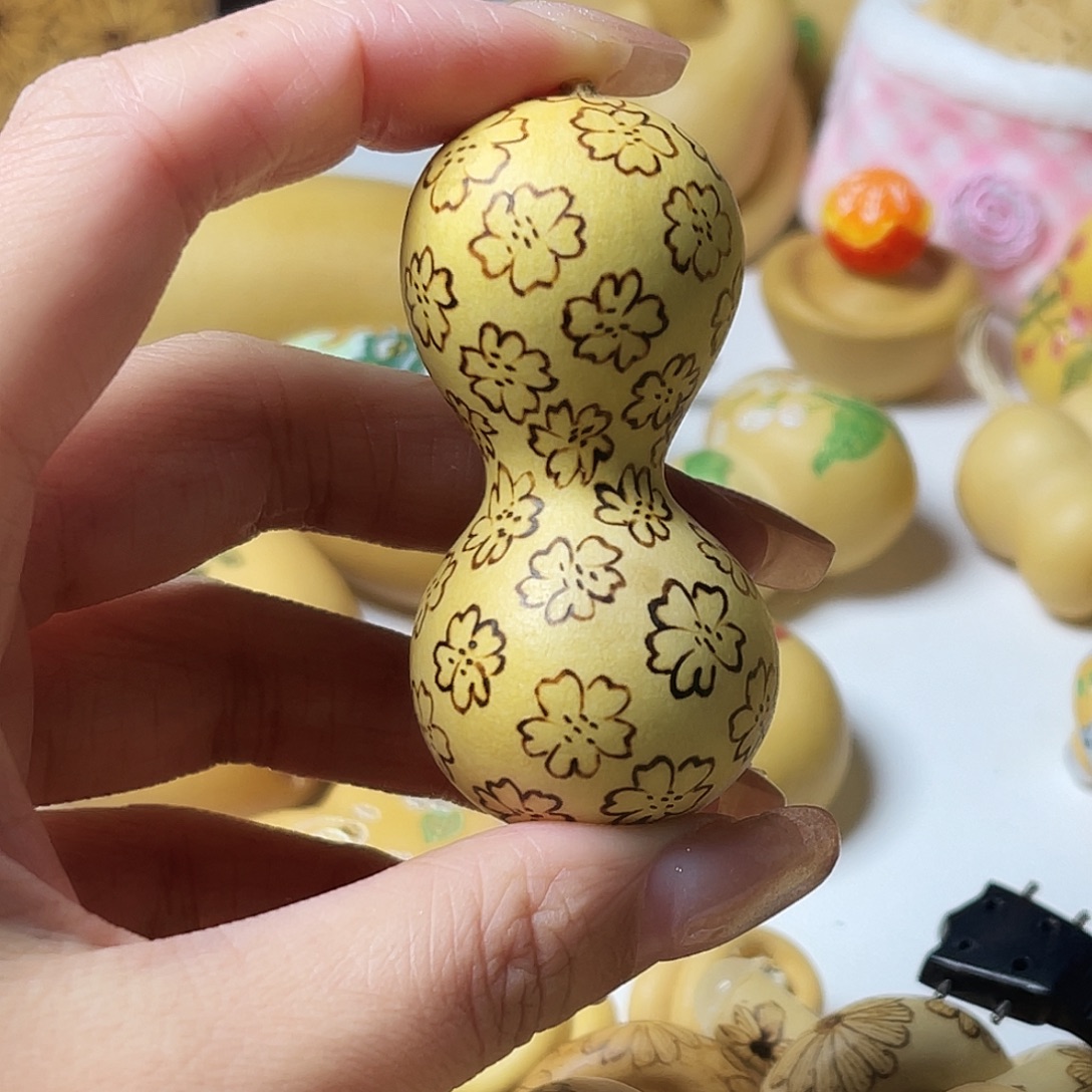 晴***格木葫芦葫芦绕指柔