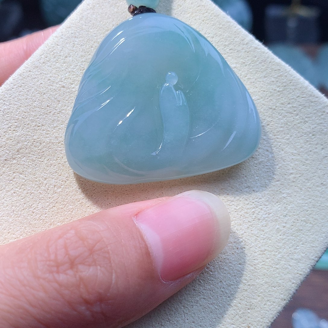 翡翠未镶嵌颈饰翡翠