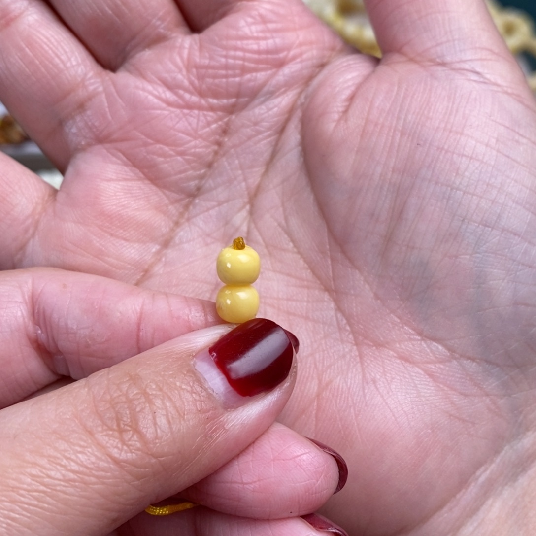 琥珀裸石未镶嵌小年份老型对珠6.5