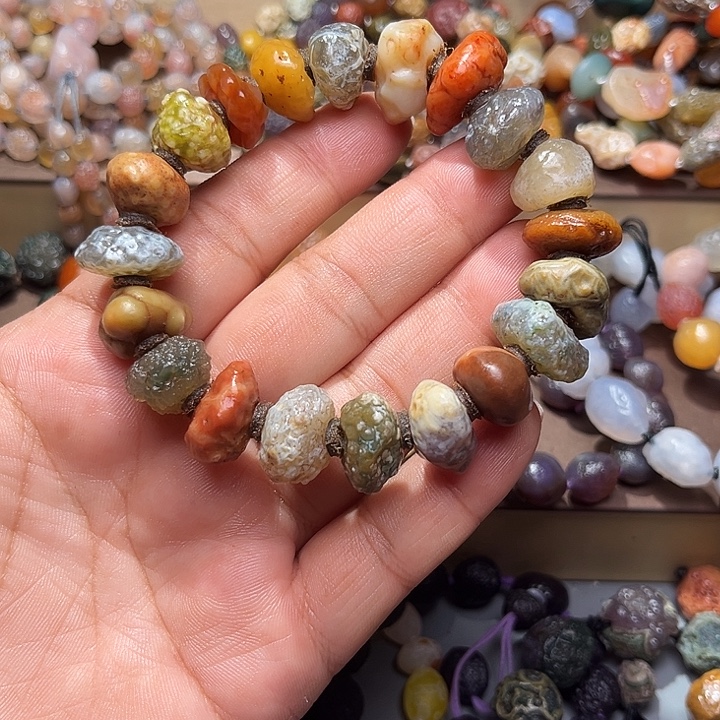 阿拉善彩玛瑙手串