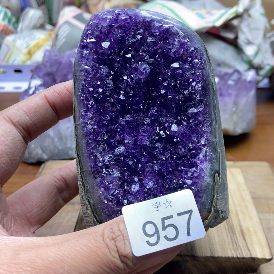 紫晶天然水晶摆件未镶嵌