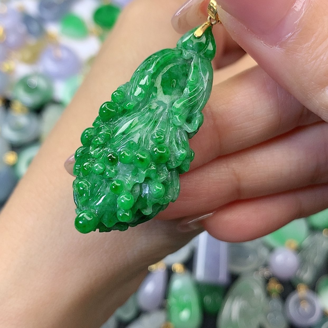 【闪购商品】翡翠吊坠(不含链)18K金镶嵌