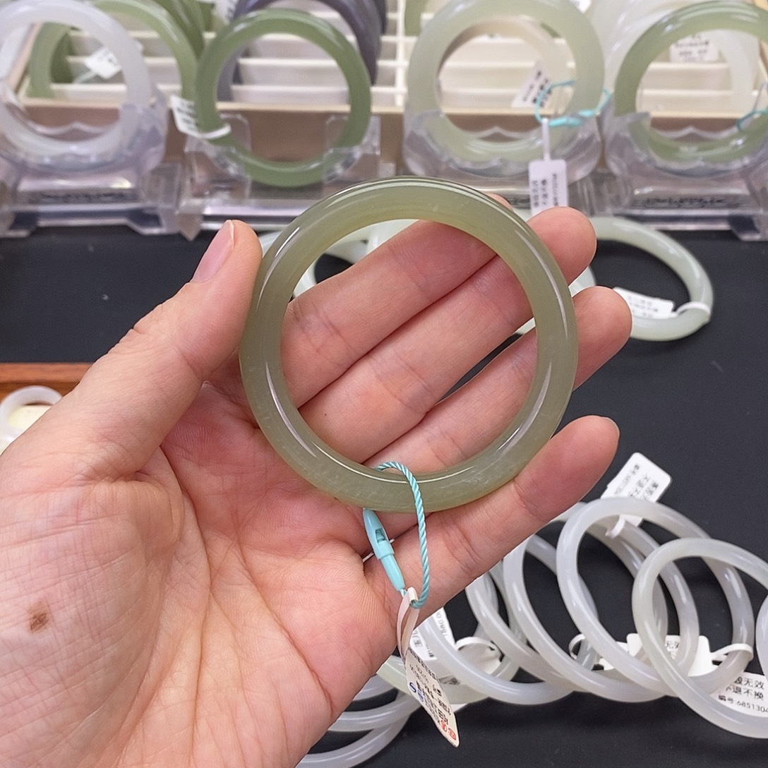 和田玉未镶嵌珠宝奇石5051