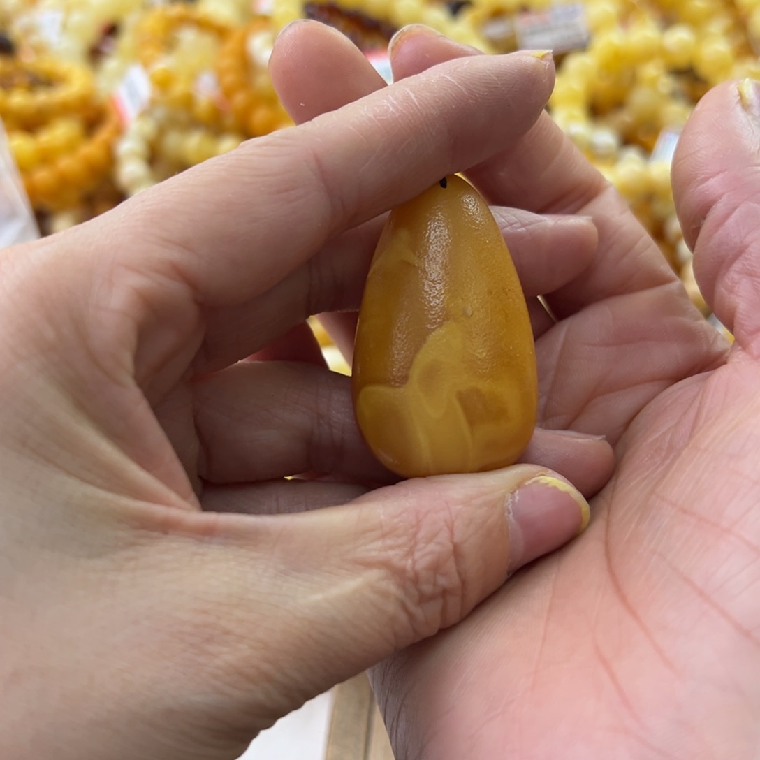 琥珀珠宝奇石未镶嵌