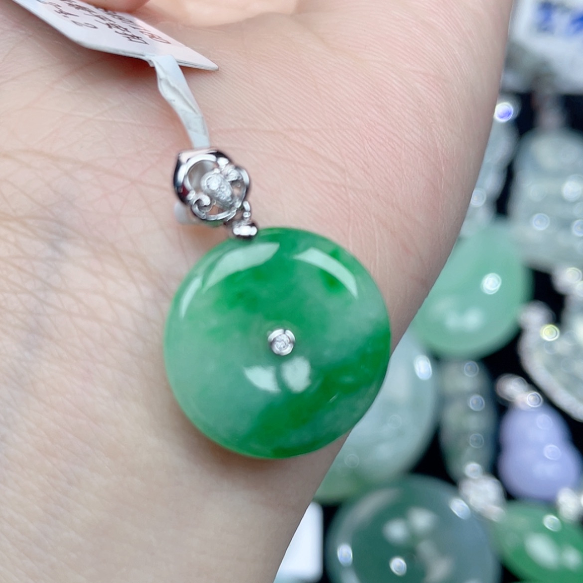 【闪购商品】翡翠颈饰18K金镶嵌翡翠