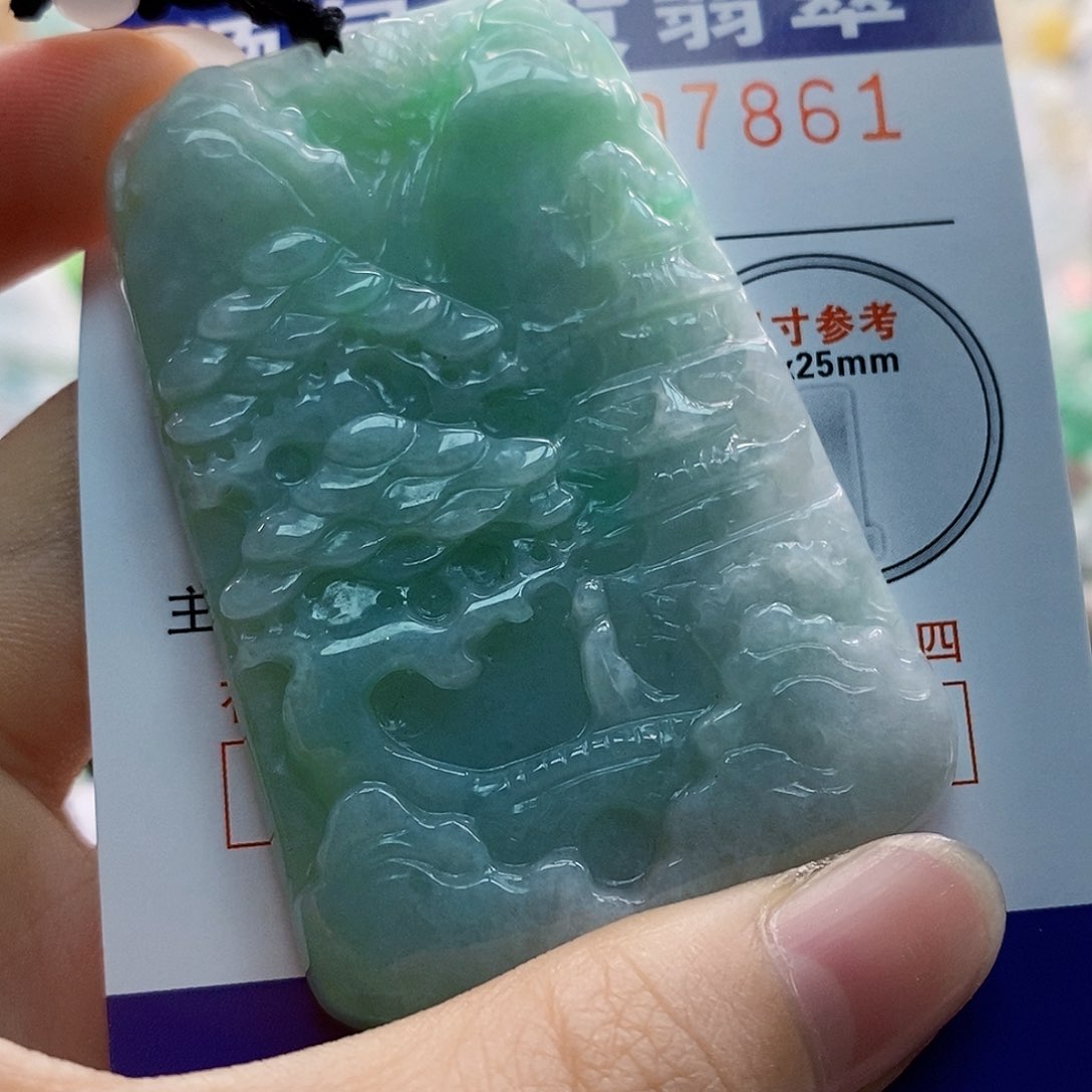 吊坠(不含链)未镶嵌翡翠