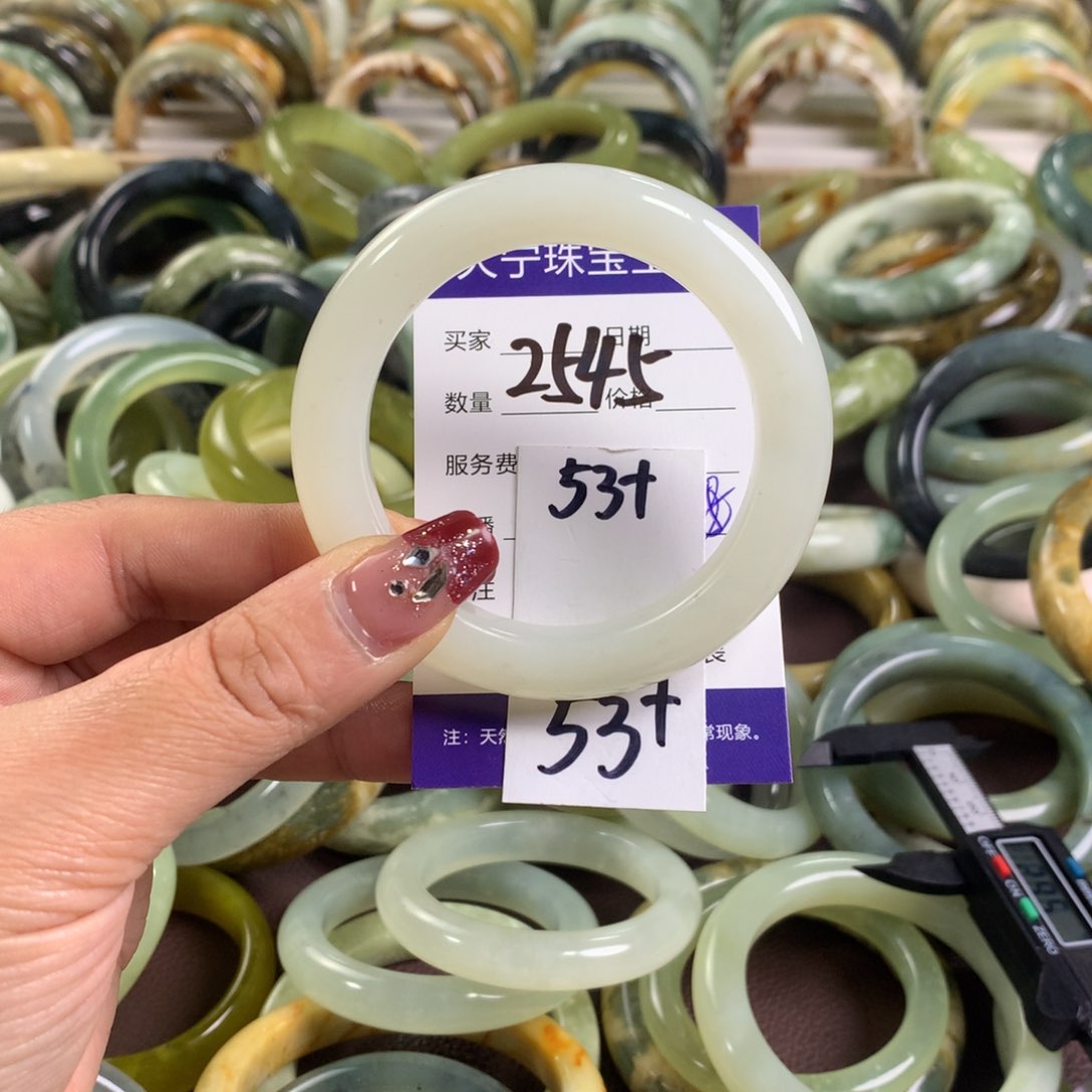 蛇纹石玉手镯未镶嵌2545