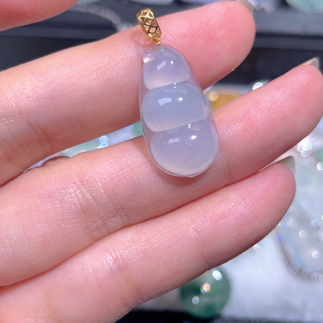 颈饰18K金镶嵌翡翠翡翠