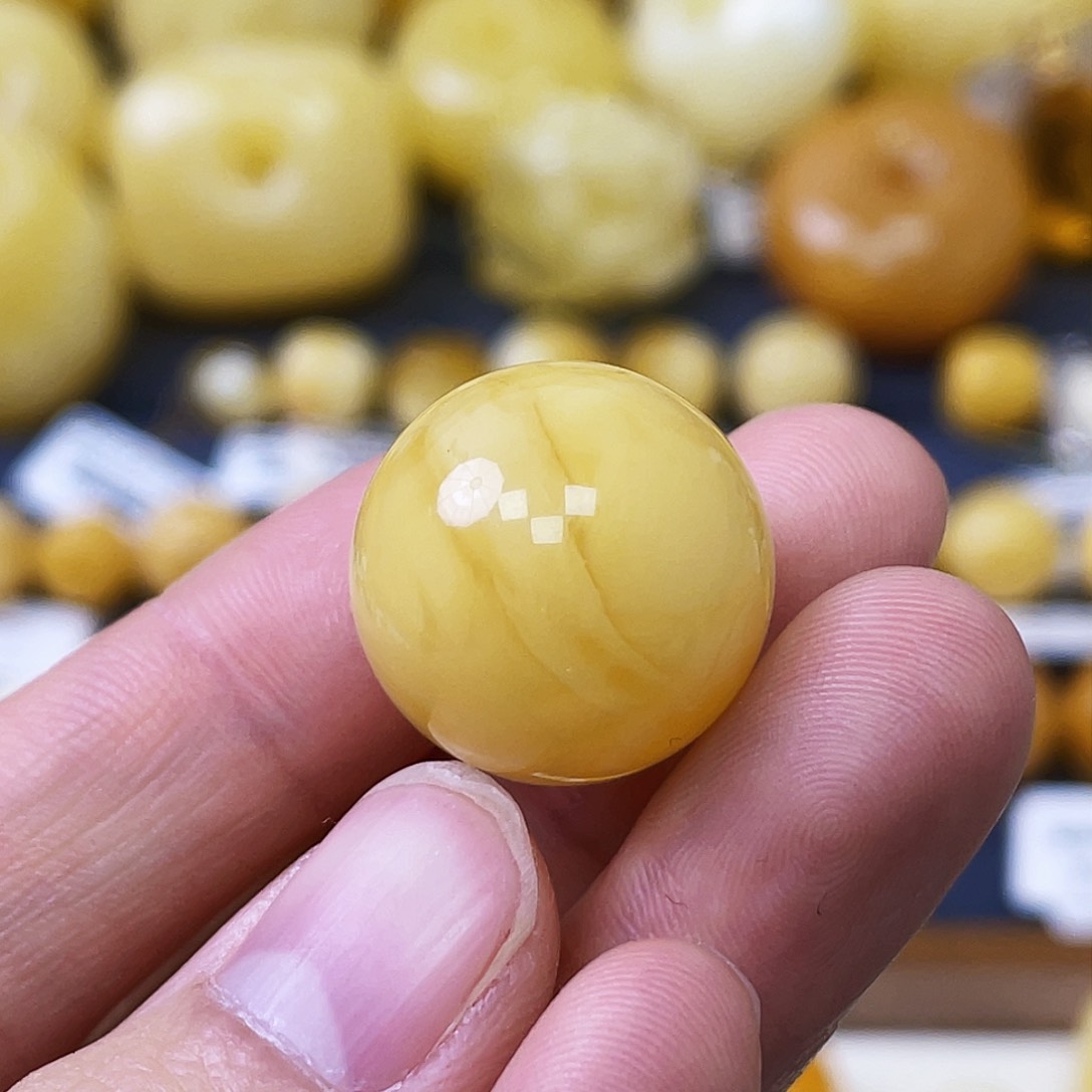 蜜蜡未镶嵌珠宝奇石¥**¥18.8mm浓蜡妖花 瑕