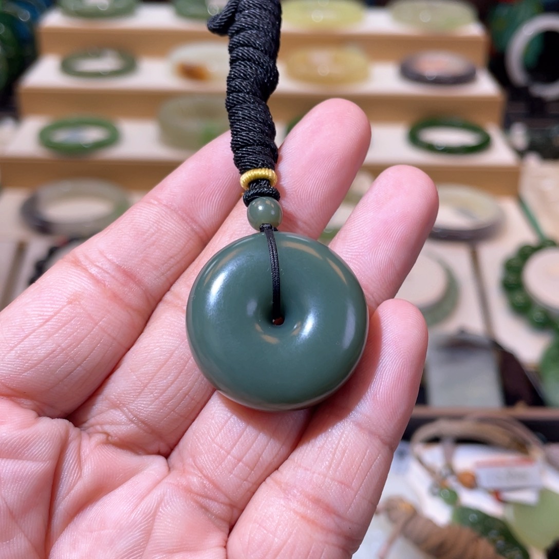 和田玉高品沙枣青平安扣未镶嵌