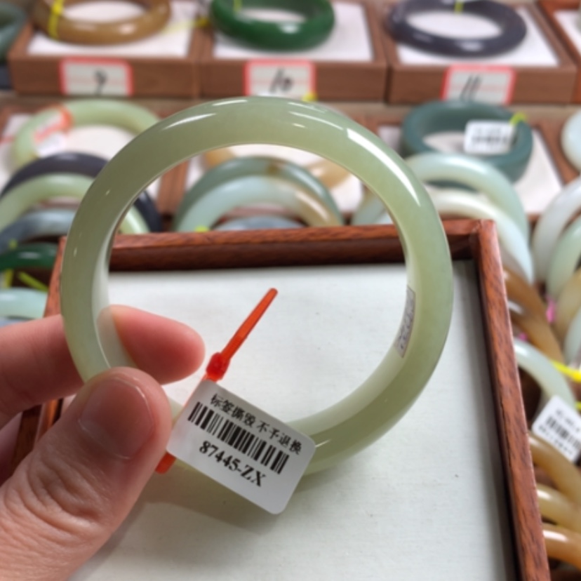 【闪购商品】和田玉手镯未镶嵌56.2