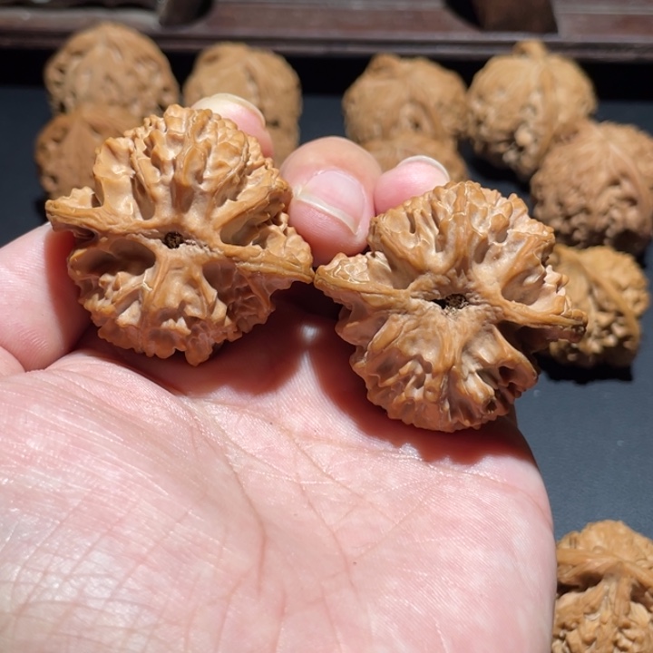 小***面吊坠文玩核桃42苹果园