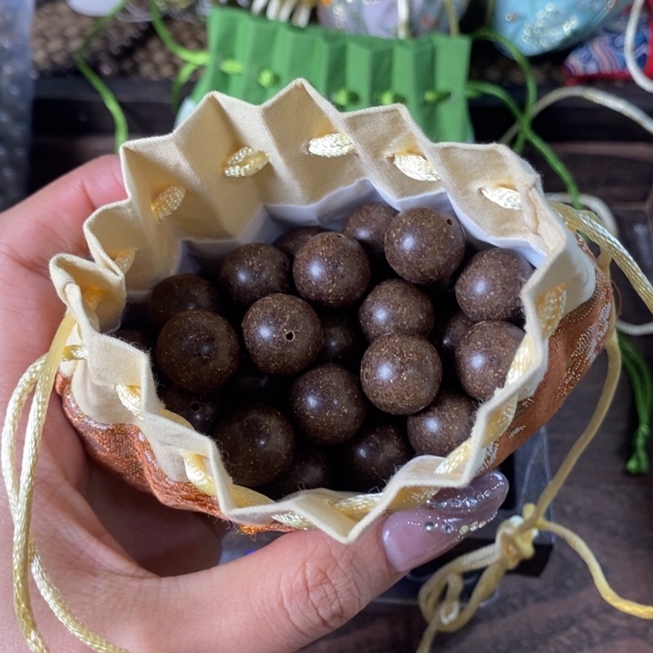 泥塑香韵苏合1.5瑕疵珠香包约50克