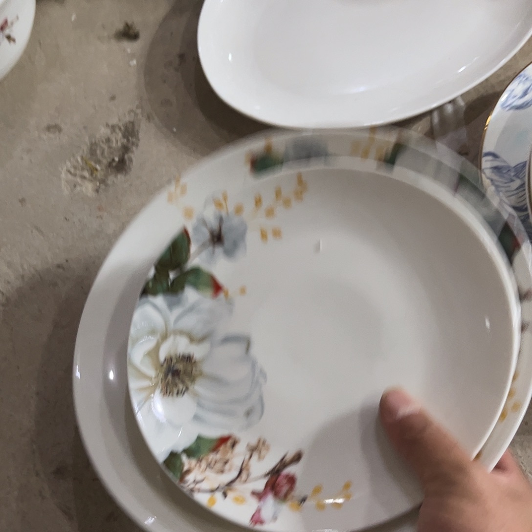 瓷片大盘一个八寸浅盘二个微瑕