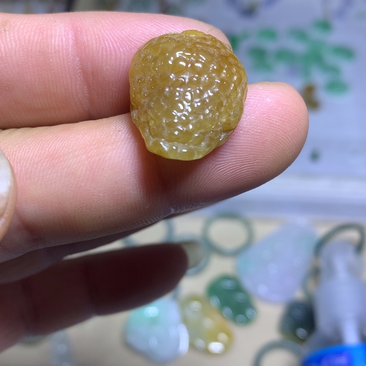 翡翠未镶嵌颈饰三脚金蟾