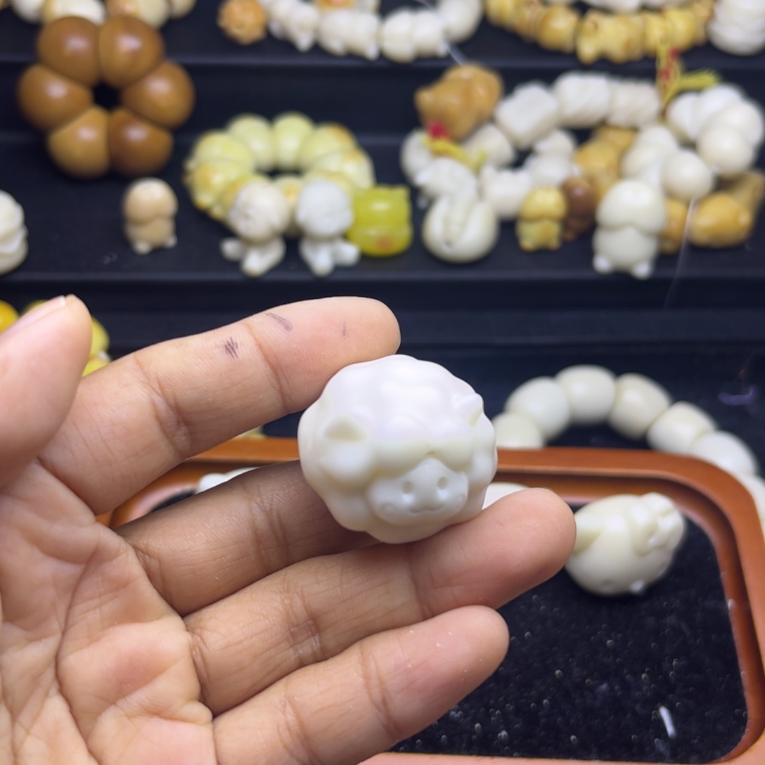 Ö***耶吊坠菩提根/象牙果