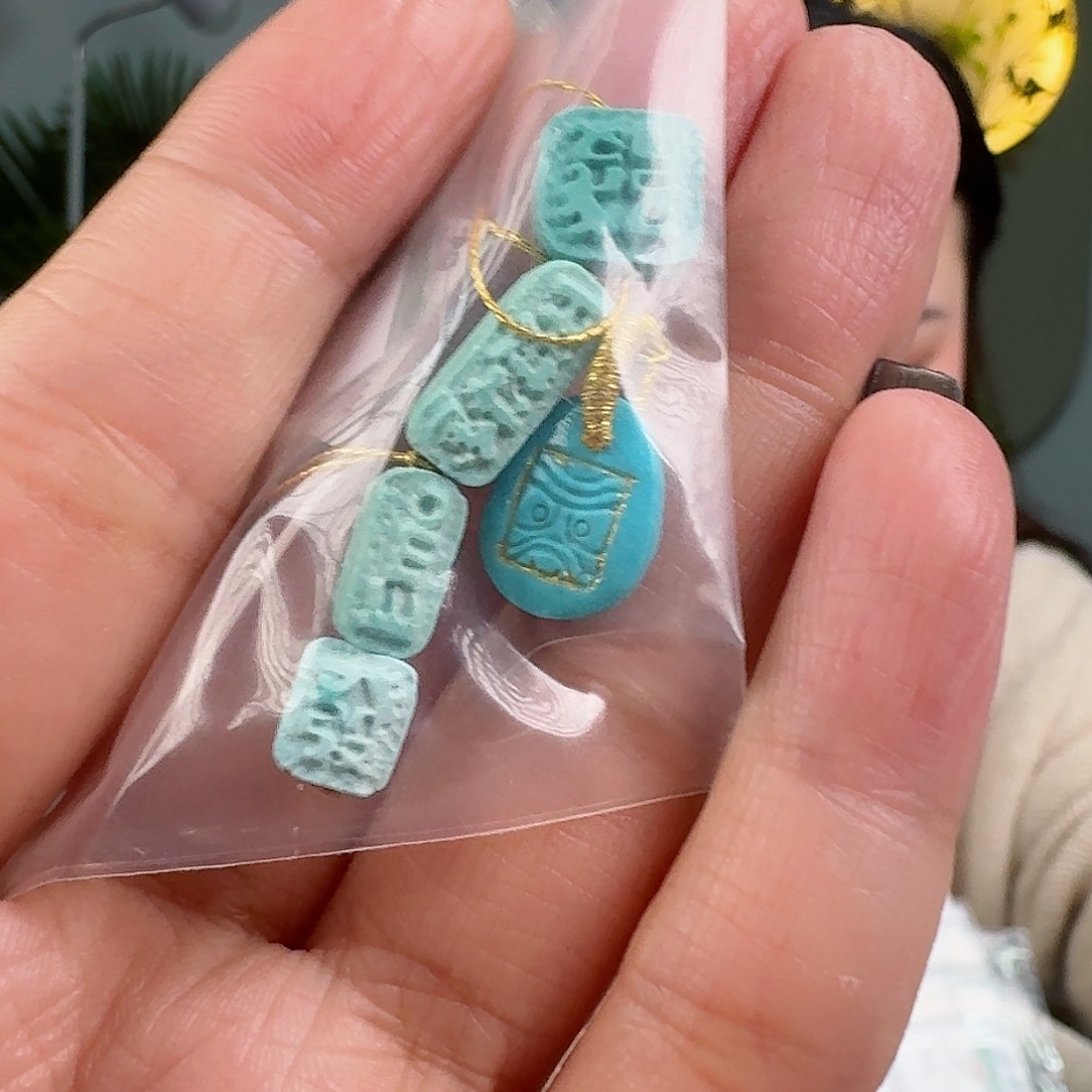 绿松石珠宝奇石未镶嵌