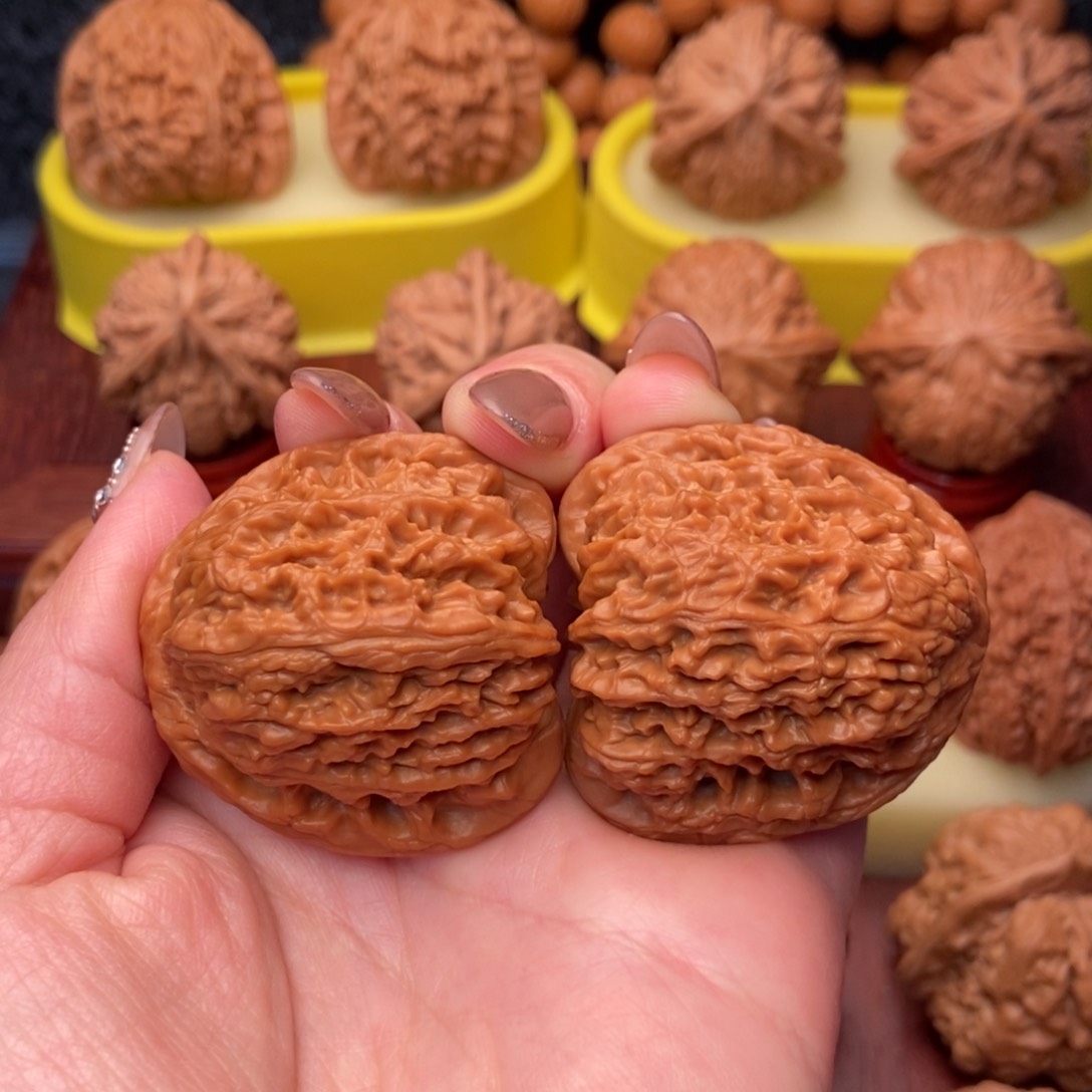 把件文玩核桃40精品“红皮”南疆石