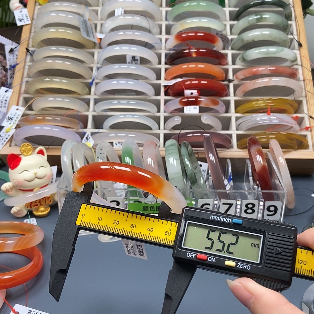 玛瑙/玉髓手镯未镶嵌798