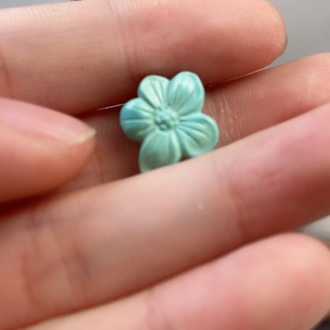 绿松石雕刻未镶嵌